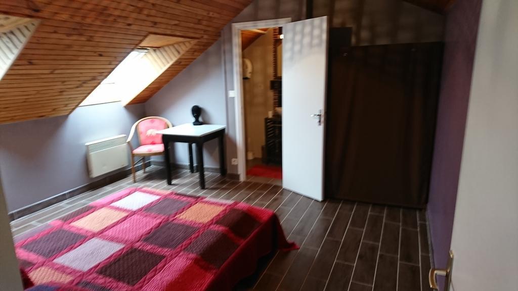 Gites De L'Archange Courtils 外观 照片